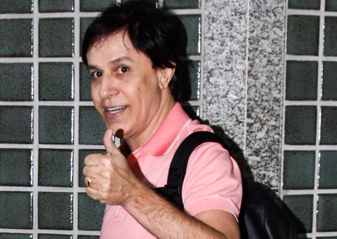  Humorista Tom Cavalcante deixa o Brasil e vai morar em Los Angeles